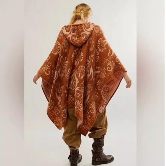 Free People Jackets & Blazers - NEW Free People Hudson Valley Kimono in Siena One Size Hooded Paisley nbnn